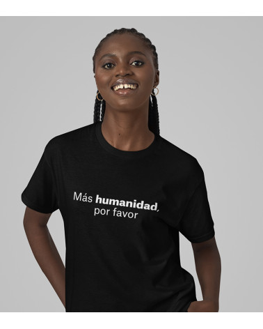 Camiseta entallada Más Humanidad negra